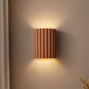 Moderne Scandinavische wandlamp van hars met LED-verlichting